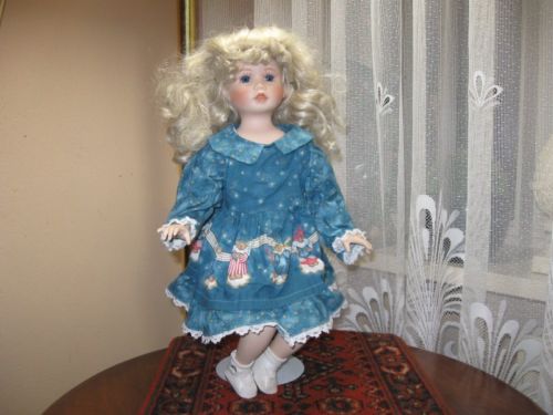 Germany Porcelain Sitting Doll Das Puppen Kunst Archiv Katja Bear Dres