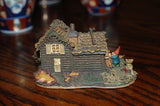 Rien Poortvliet Classic Villages David the Gnome Statue Gnome House Mouse 810404